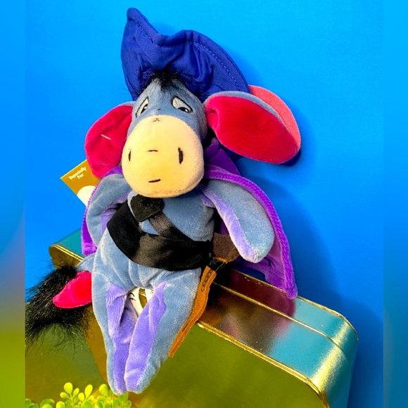 DISNEY STORE EXCLUSIVE NWT 90s WINNIE THE POOH EEYORE MUSKETEER BEAN BAG PLUSH - Picture 3 of 12